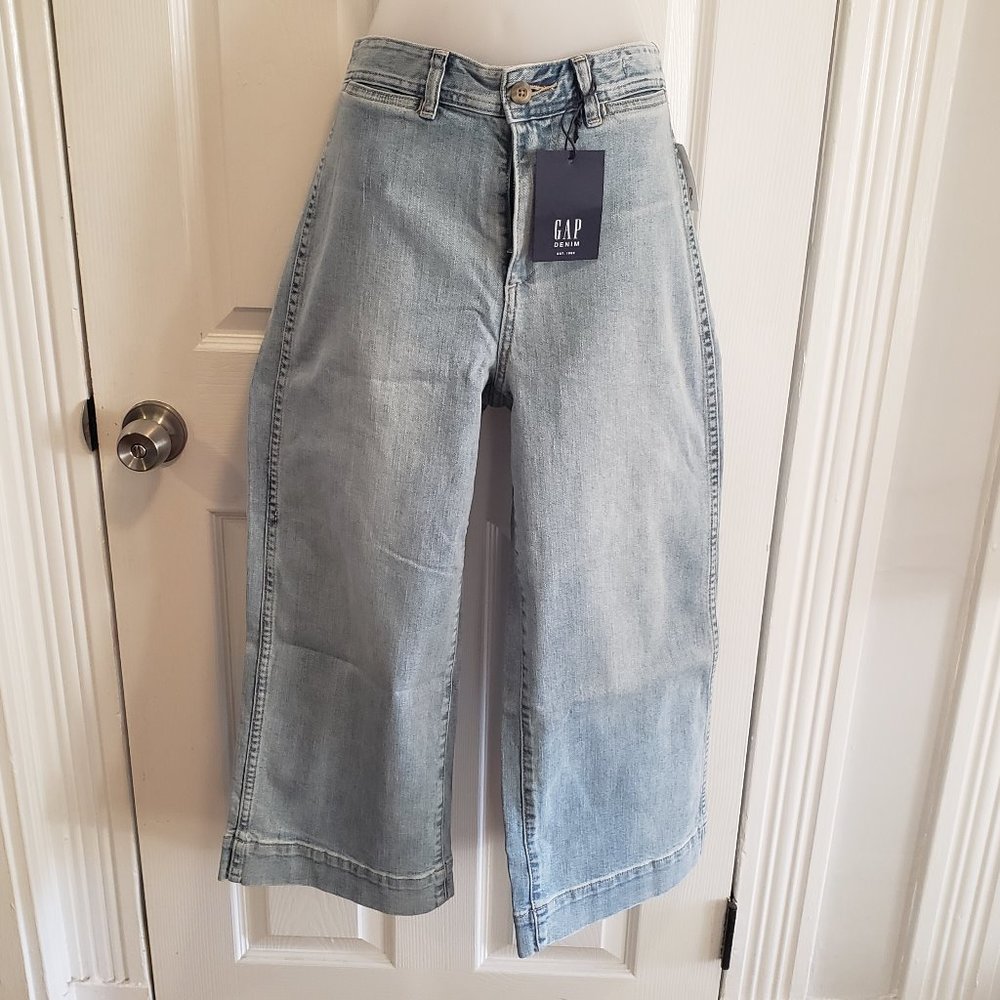 GAP Light Wash High Rise Wide legged Crop Jeans